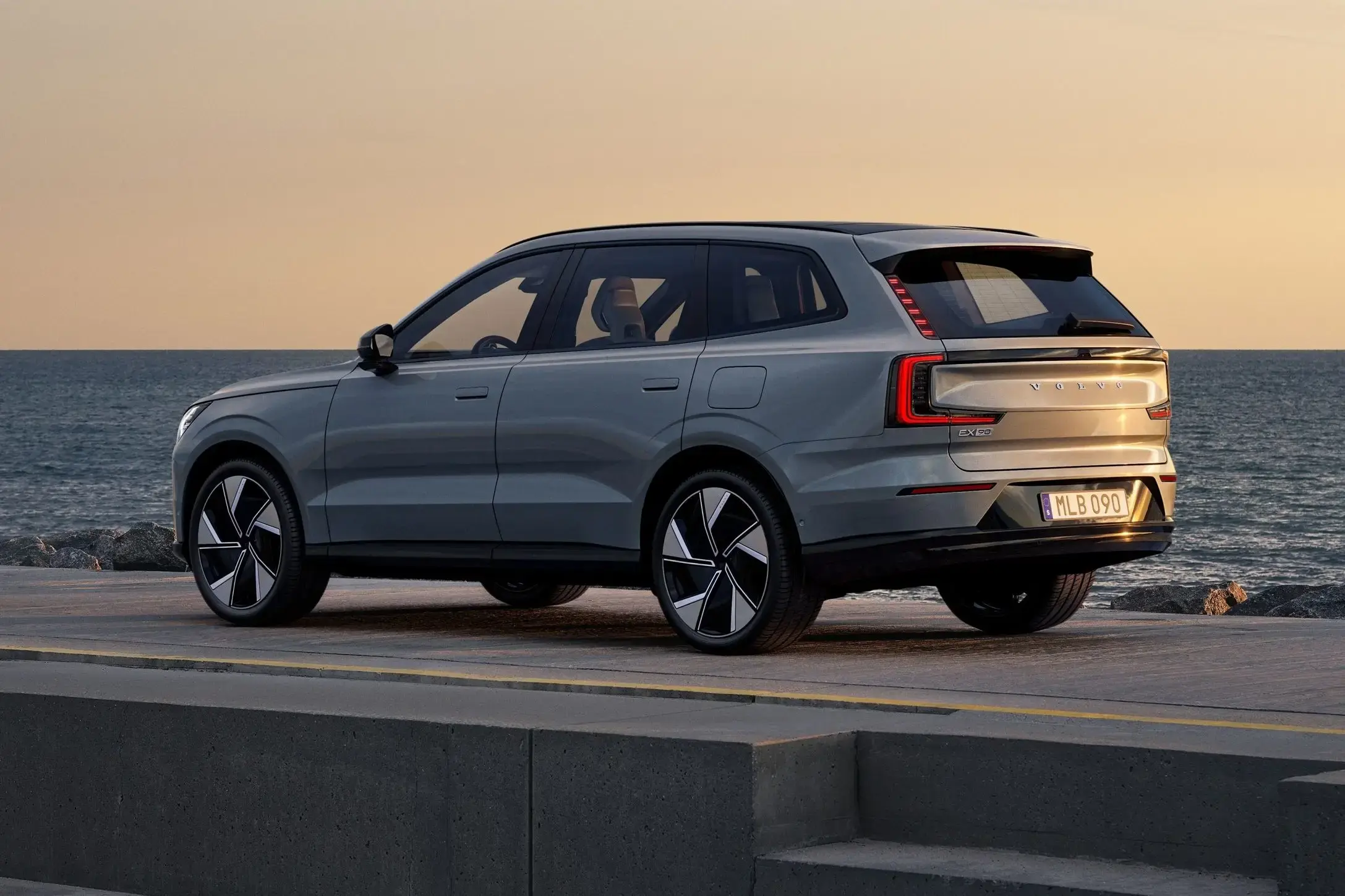 Volvo Ex 90 1