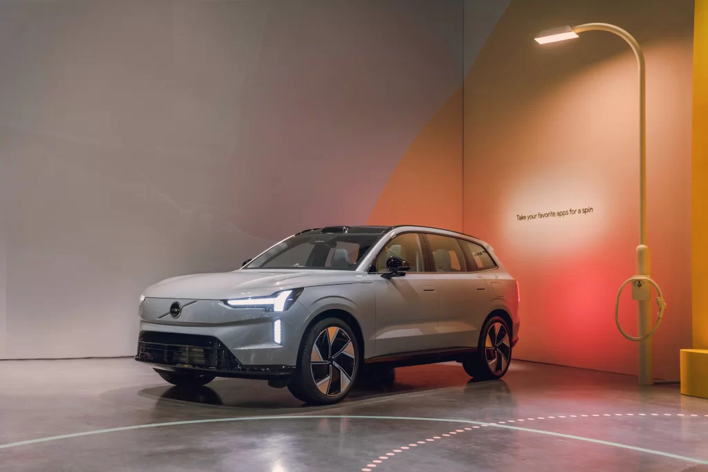 308397 Volvo Ex90 At Ces