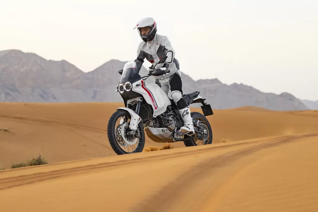 Ducati Desertx (1)