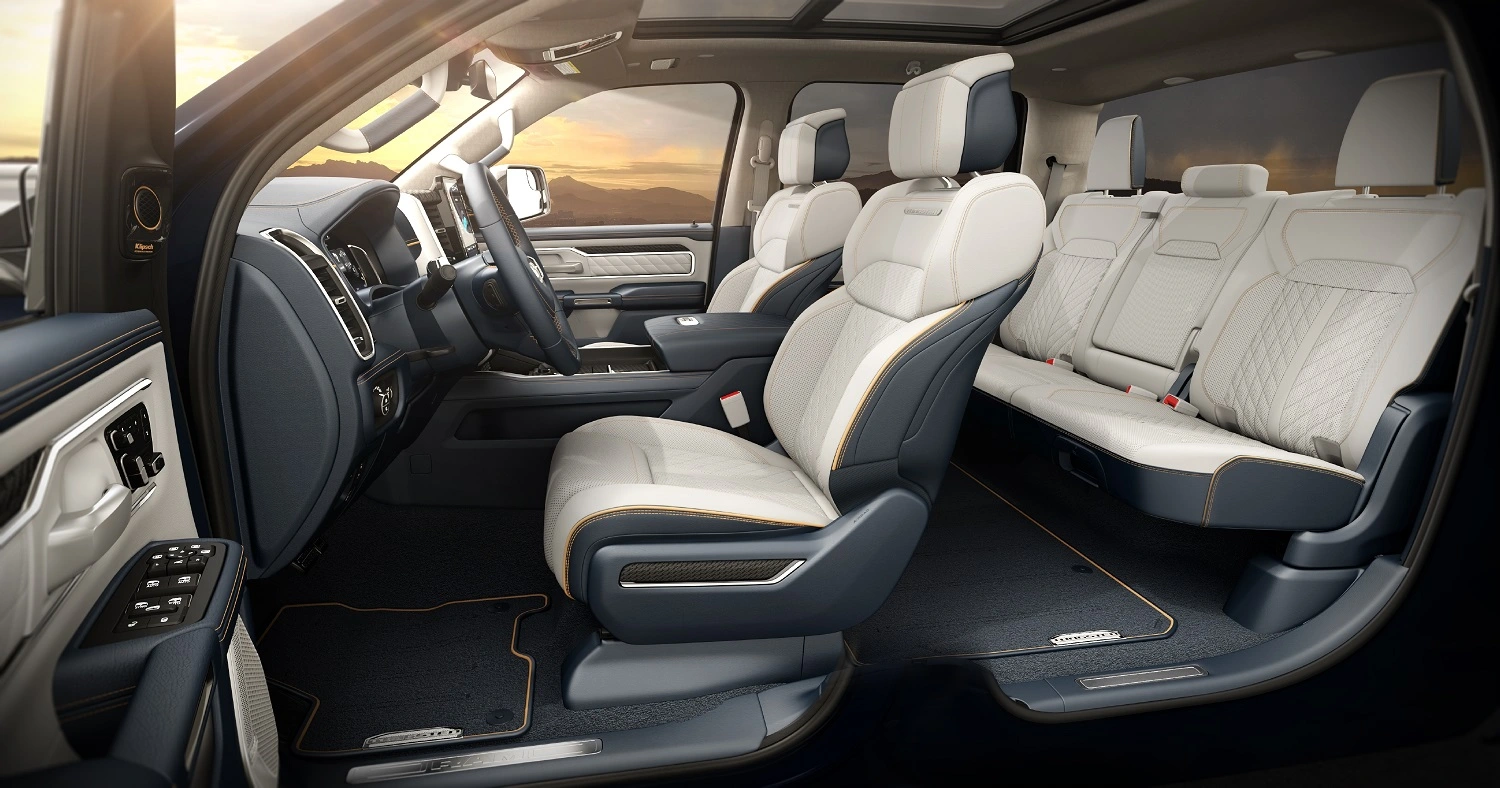 Ram 1500 Rev 2025 (7)