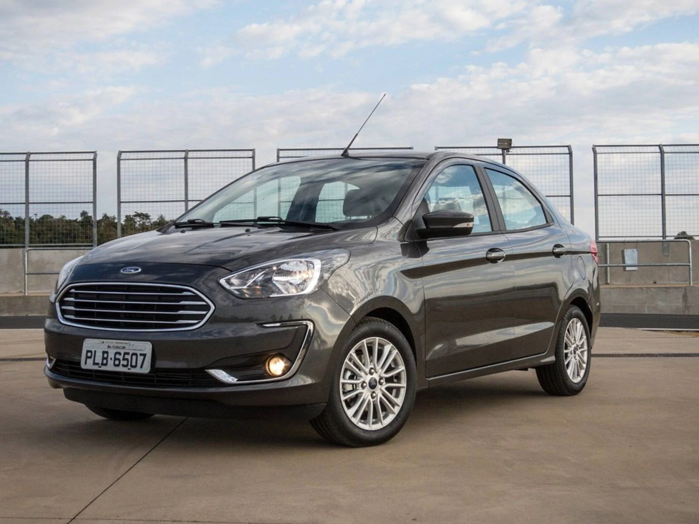 Ford Ka Sedã