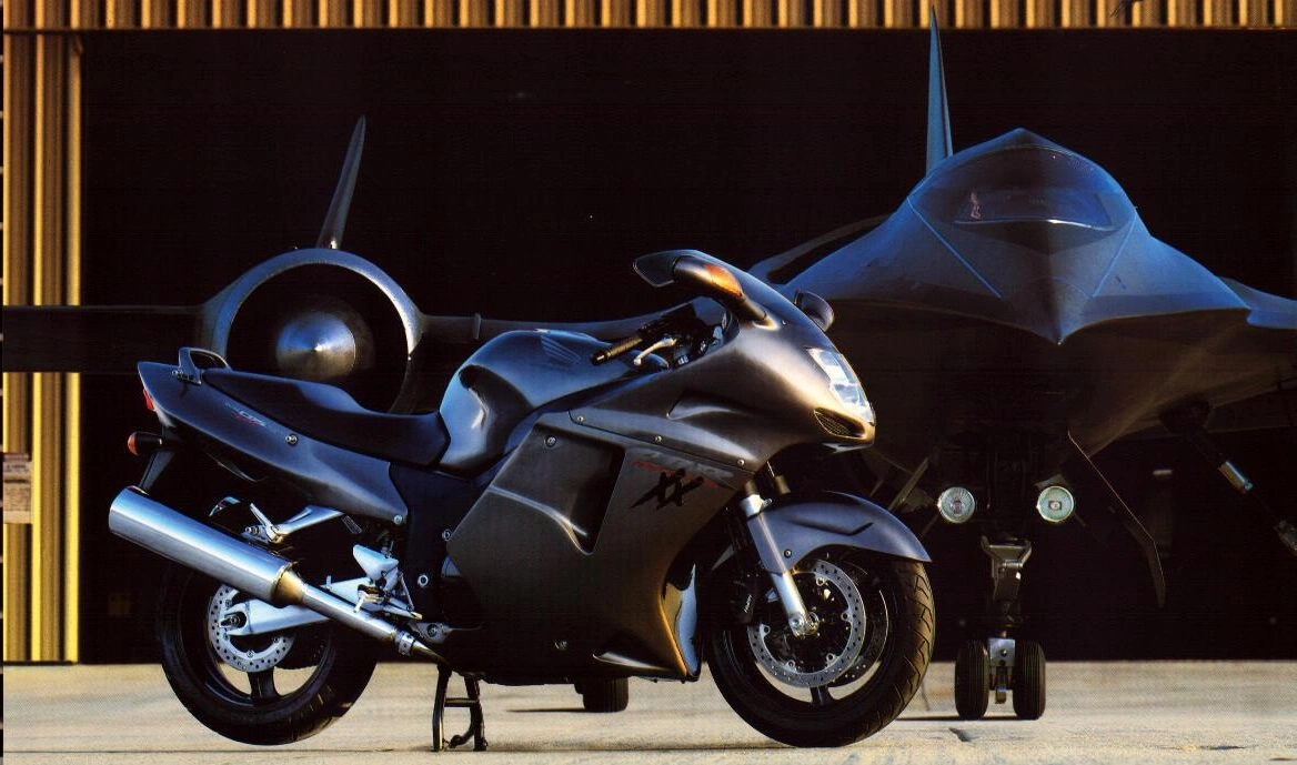 Honda Cbr 1000xx Super Blackbird (1)
