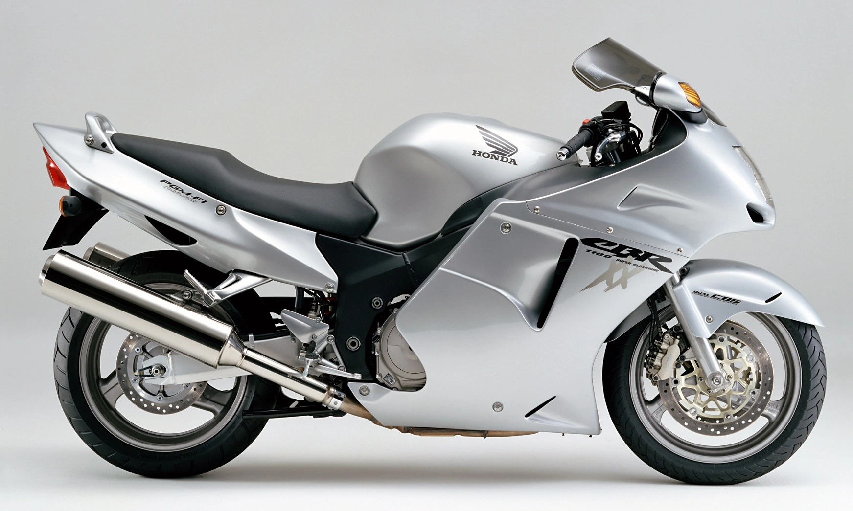 Honda Cbr 1000xx Super Blackbird (12)