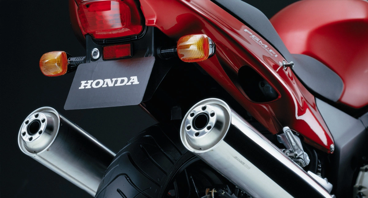 Honda Cbr 1000xx Super Blackbird (4)