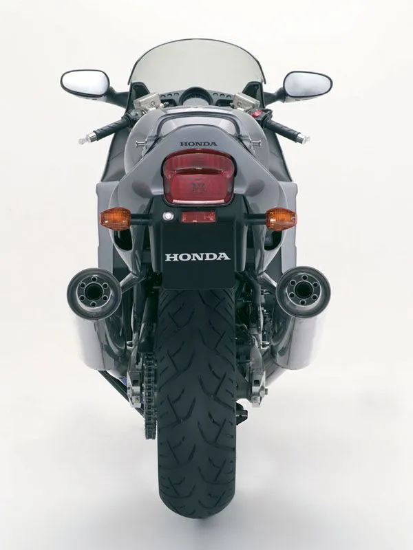Honda Cbr 1000xx Super Blackbird (2)