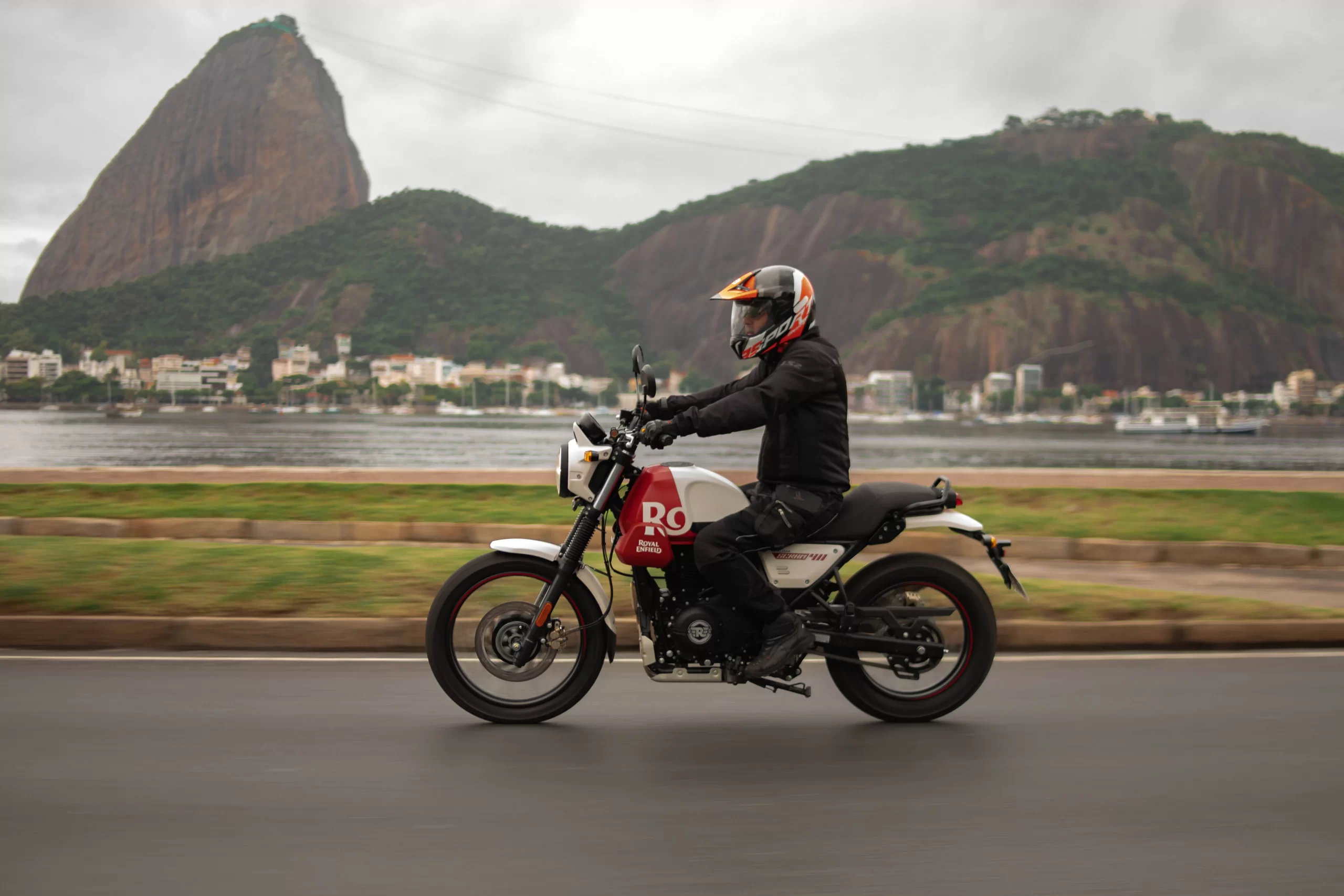 Royal Enfield Scram 411 Movimento Divulgação (28)
