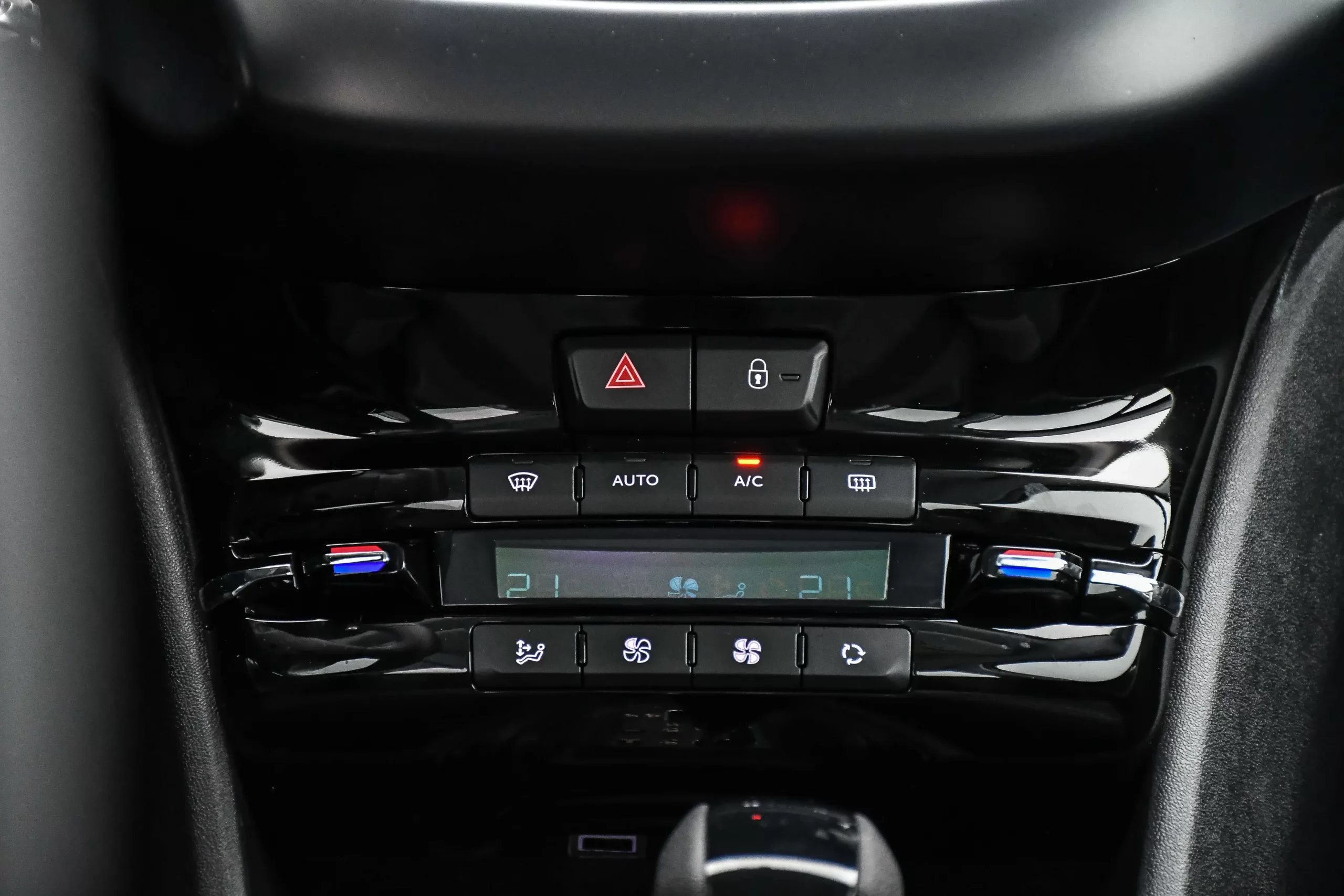Peugeot 2008 Style 8693