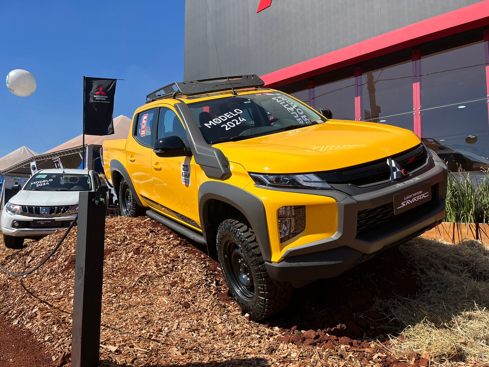 L200 Savana 2