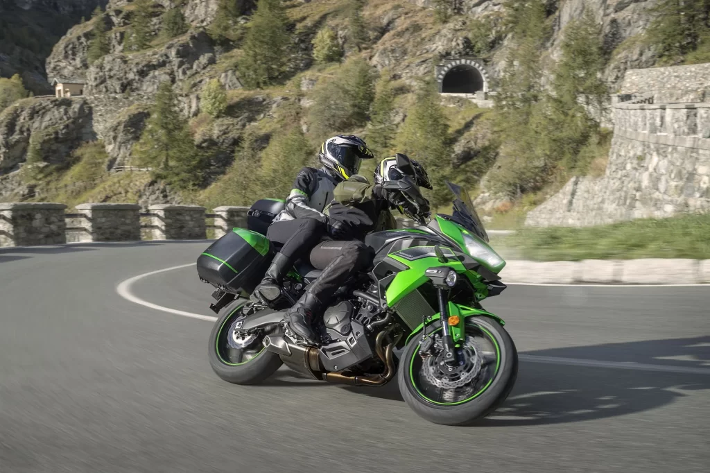 Kawasaki Versys 650 Tourer Em Movimento