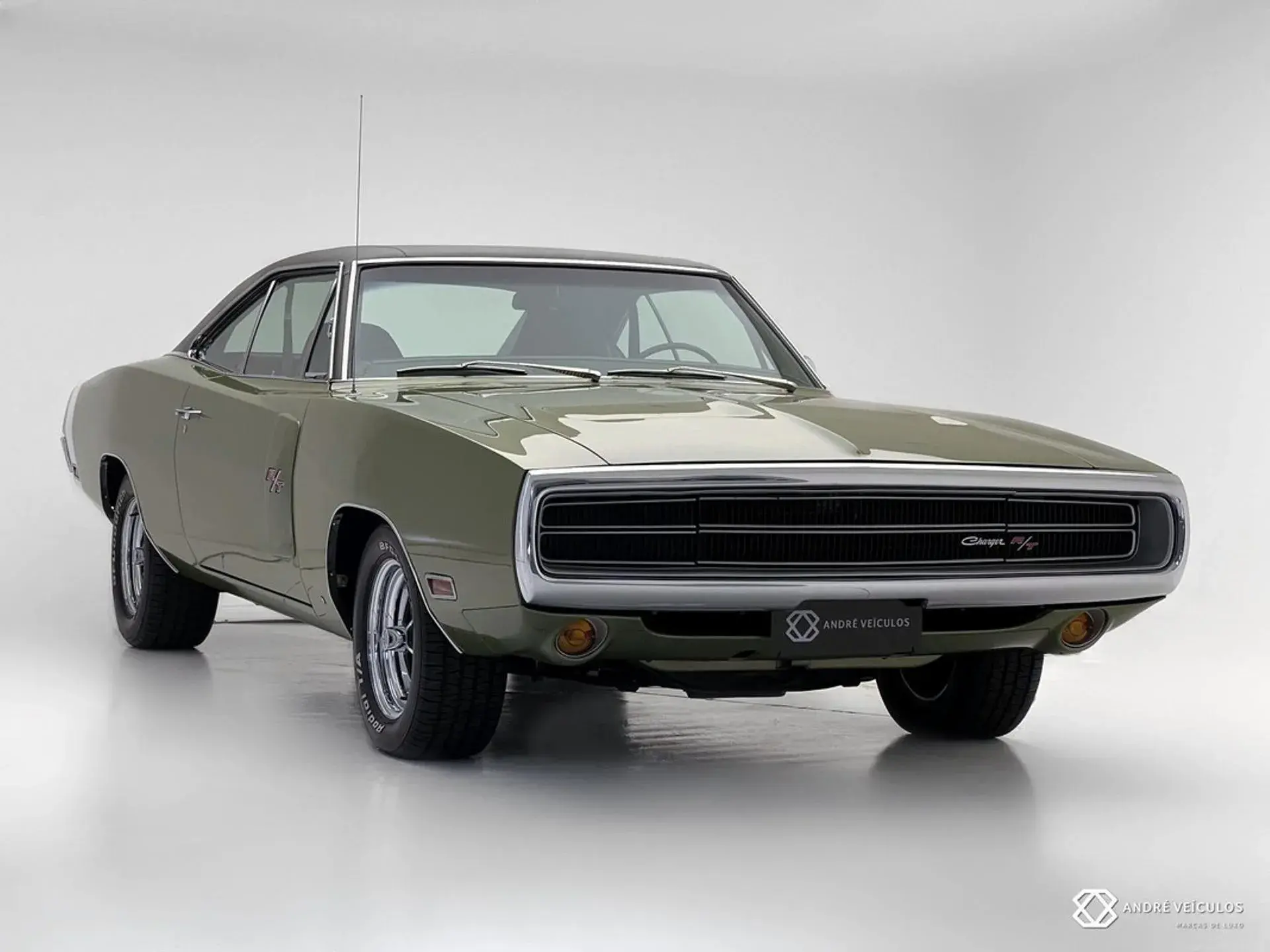 Dodge Charger 5.2 Rt V8 Gasolina 2p Automatico Wmimagem17102719762