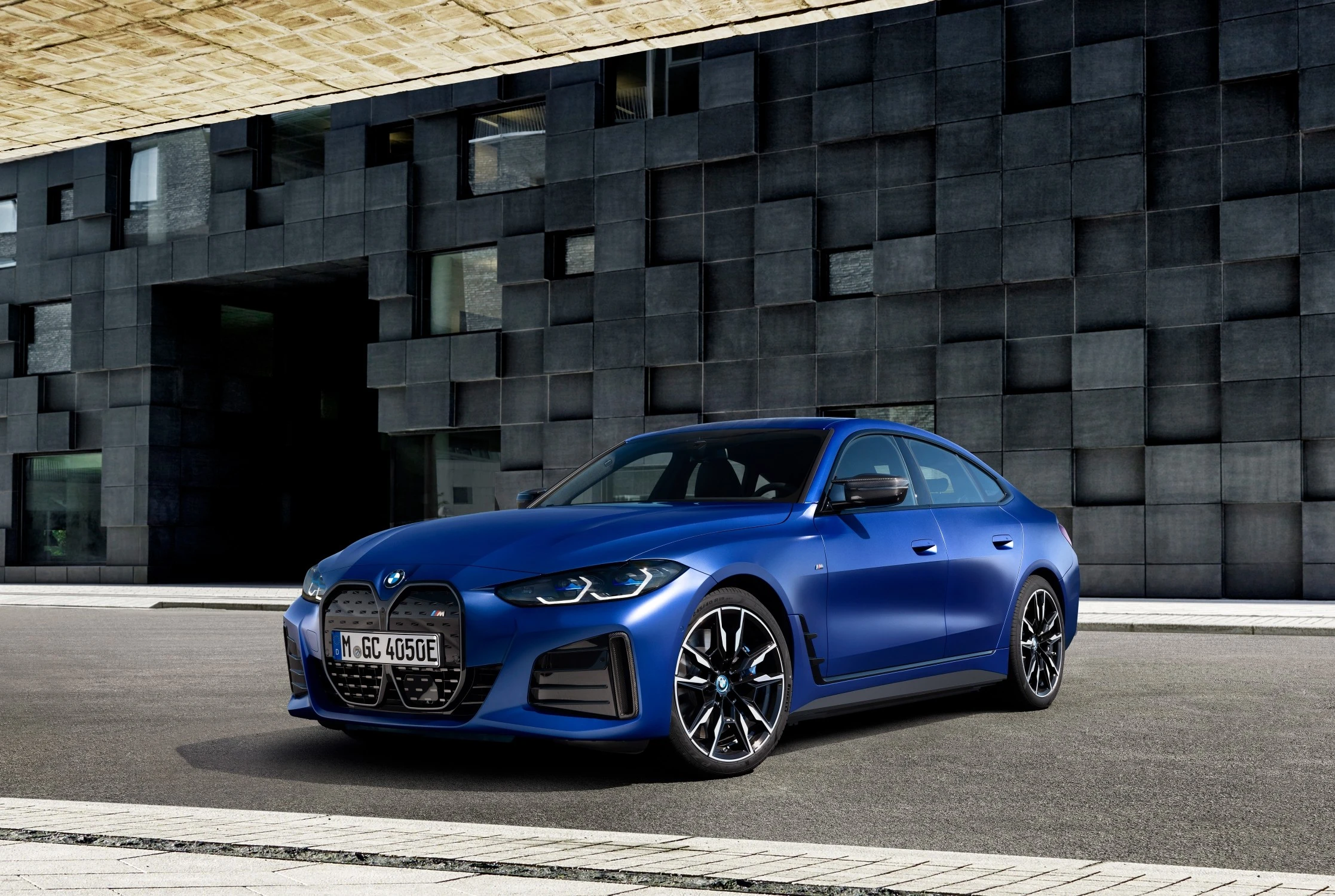 Bmw I4 Edrive 35 M5 Sport (2)