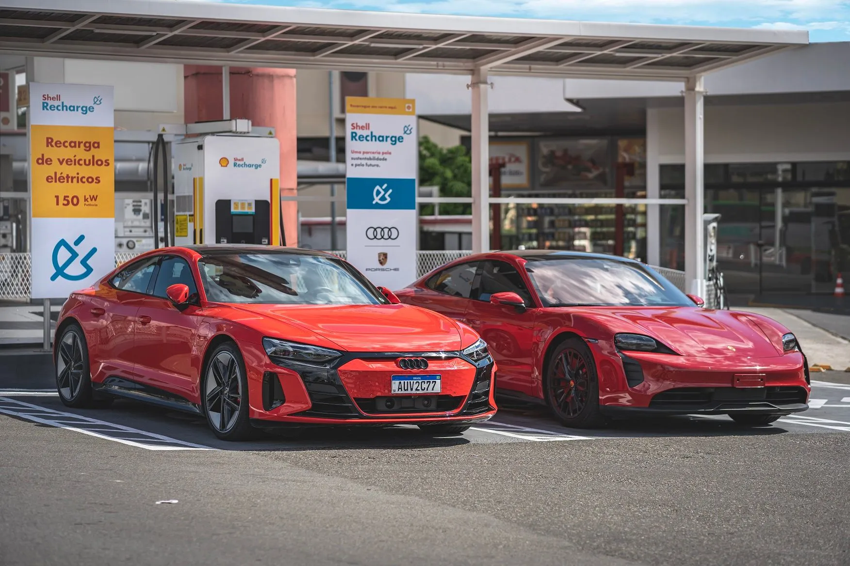 Audi E Porsche E Raizen Eletropostos