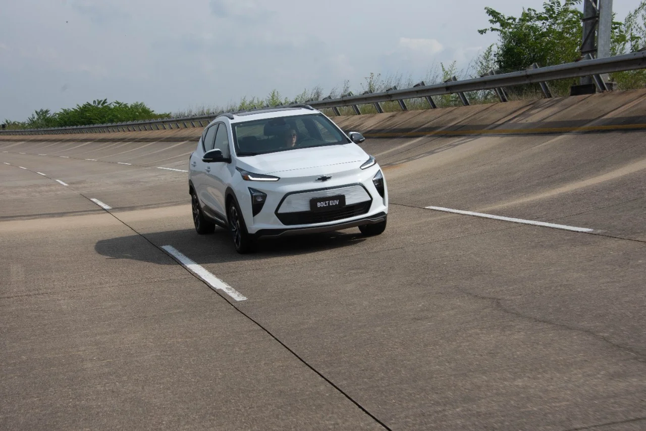 Brasil Estabelece Recorde Global De Autonomia Do Chevrolet Bolt Euv Desafio Bolt Euv