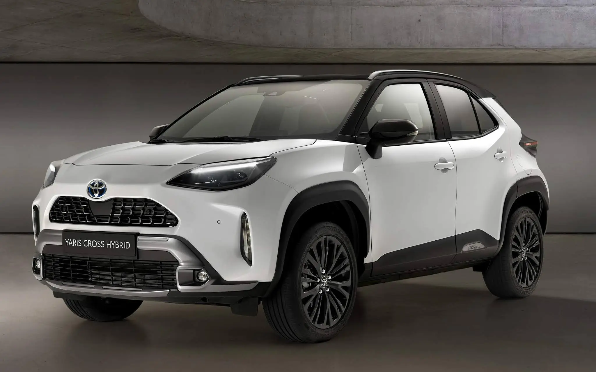 Toyota Yaris Cross Hybrid 0