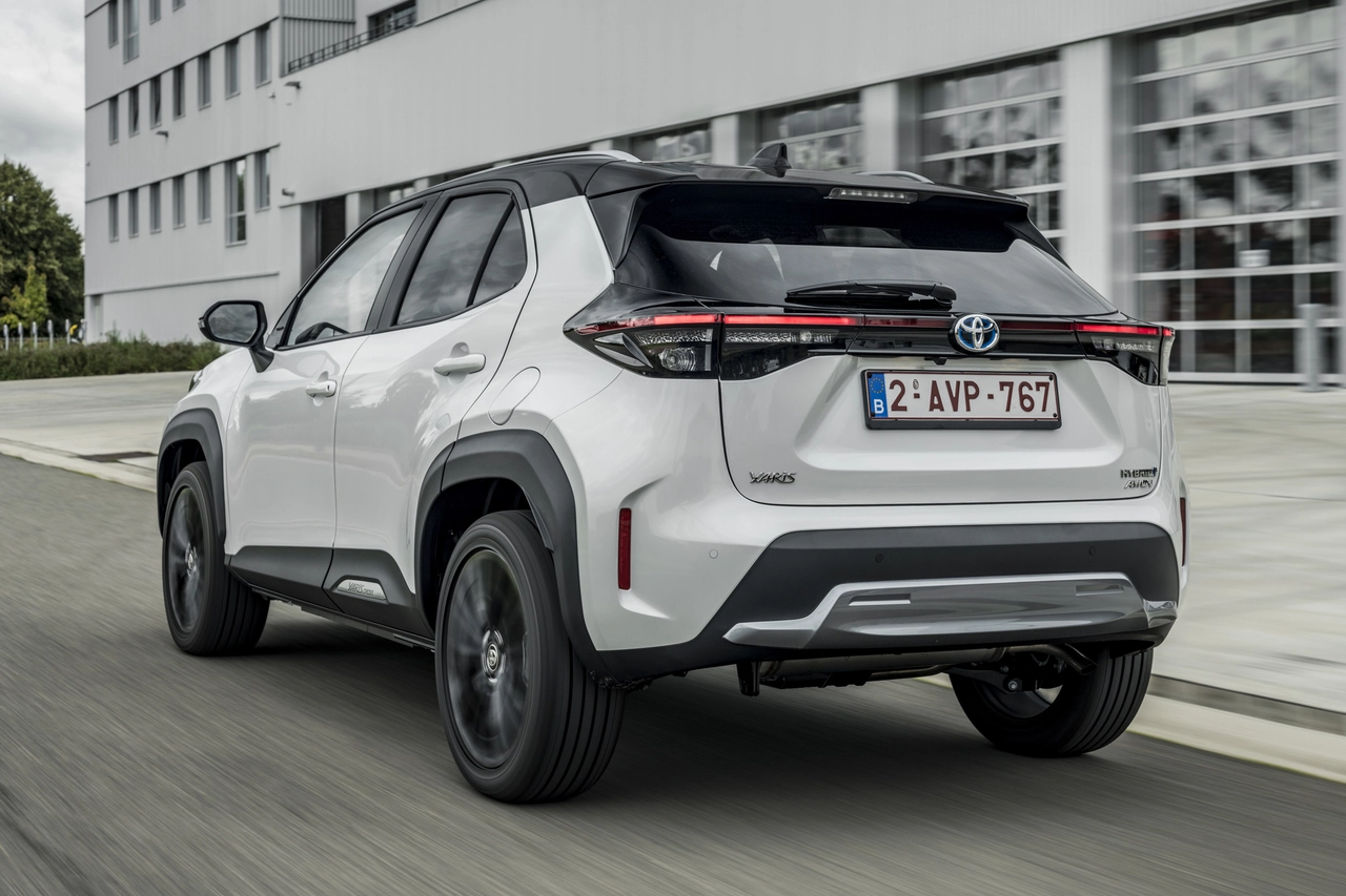 Toyota Yaris Cross Hybrid 2