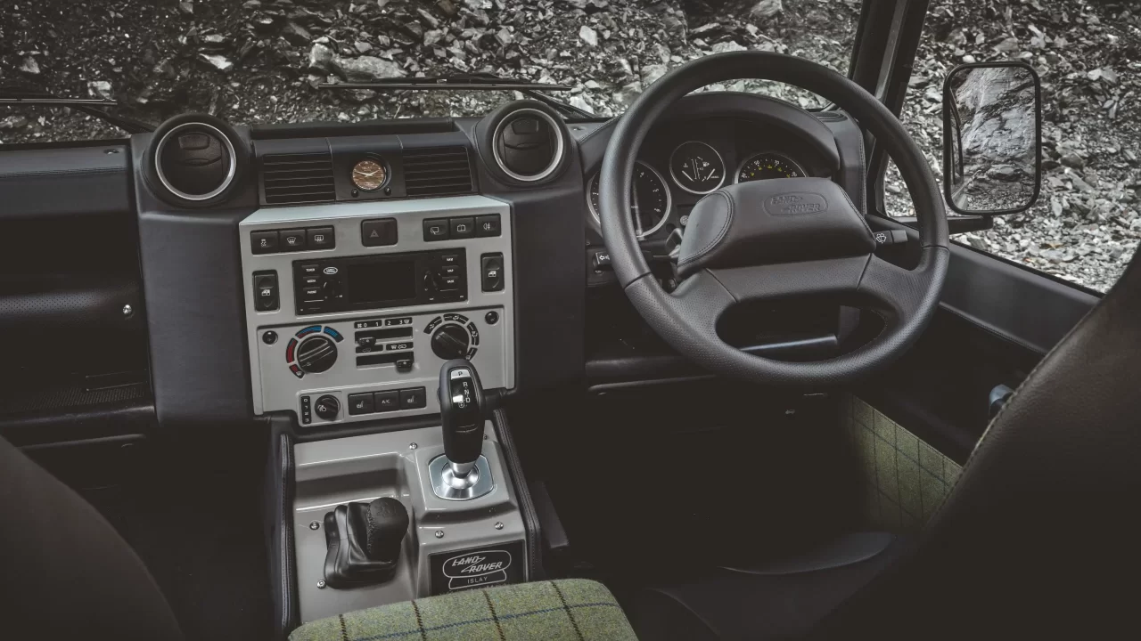 Land Rover Classic Defender Works V8 Islay Edition 09 0