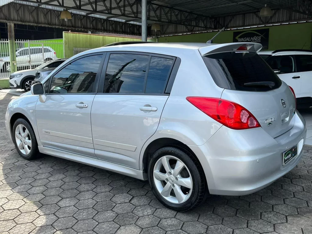 Nissan Tiida 1.8 Sl 16v Flex 4p Manual Wmimagem11280135839