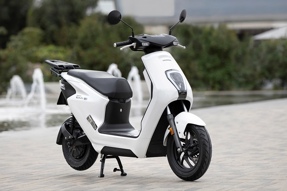 Honda Em1 Scooter 01