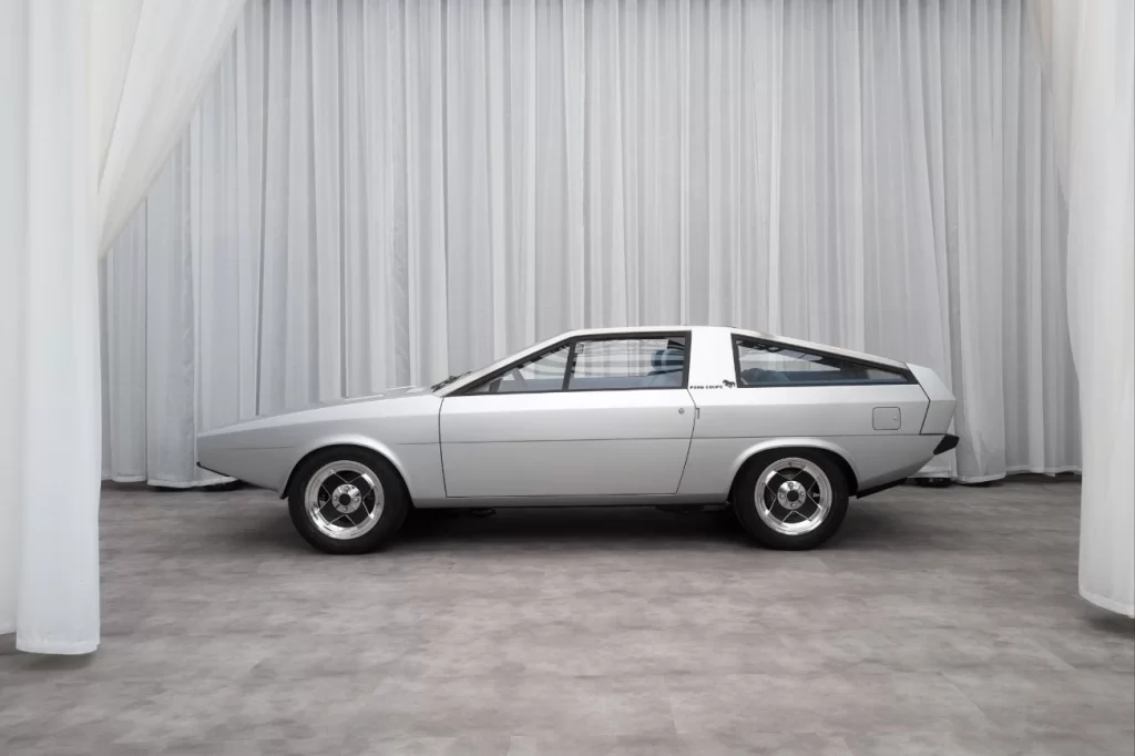 Pony Coupe Destaque