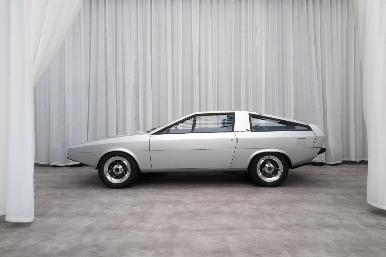 Pony Coupe Destaque