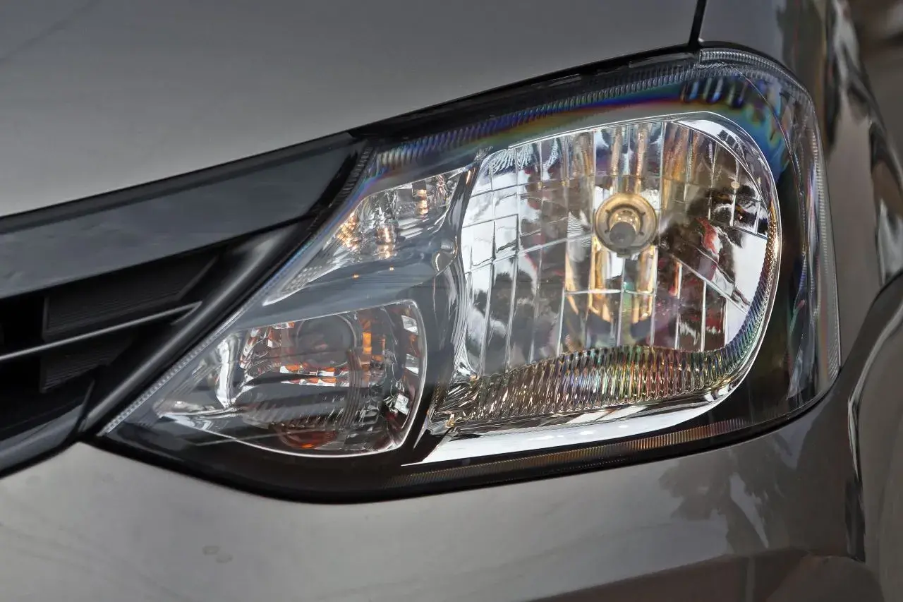 Toyota Etios Farol