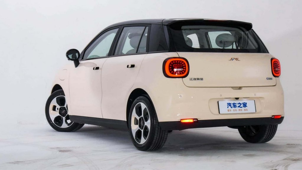 Jac Yiwei 3 (3)