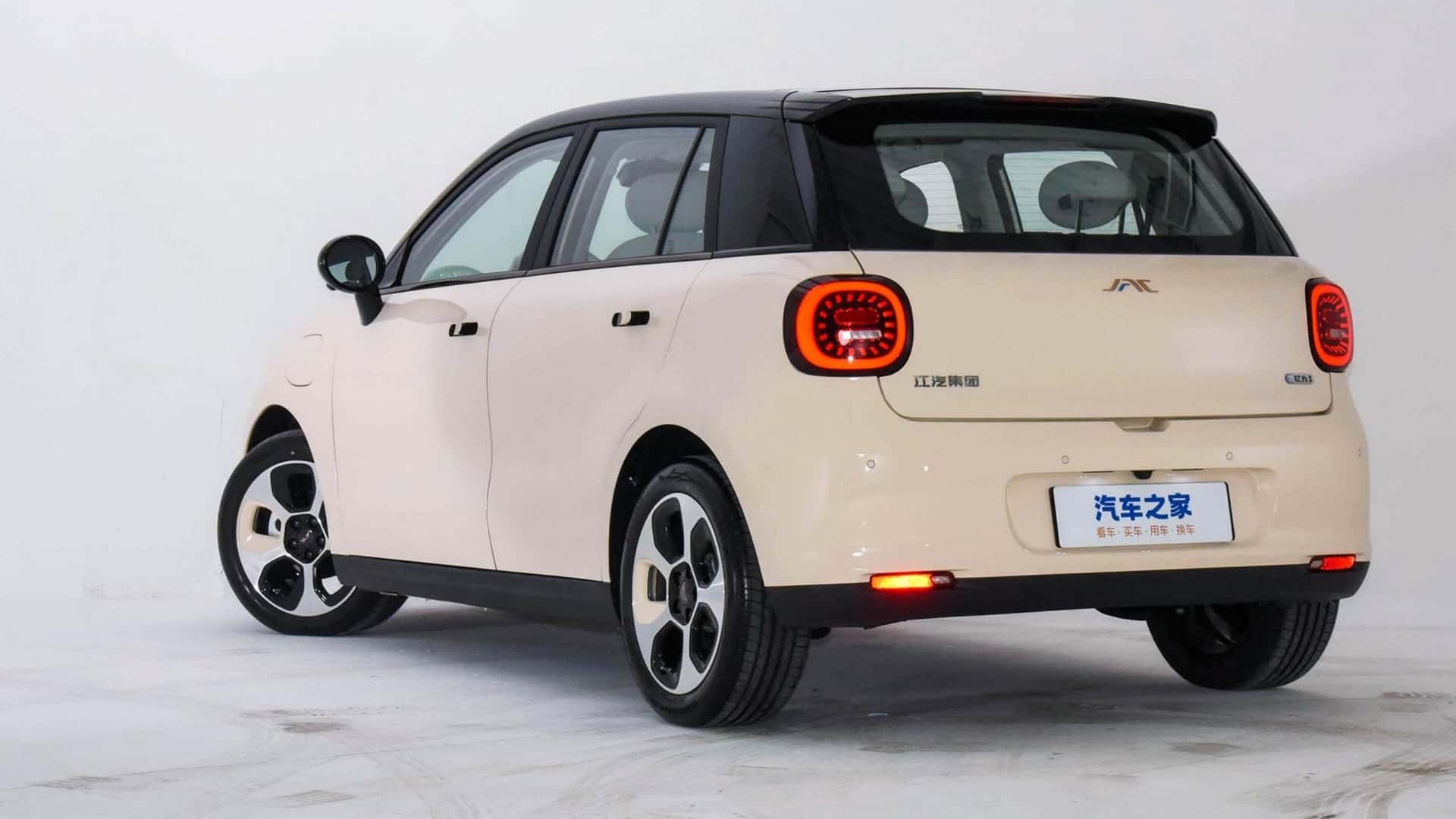 Jac Yiwei 3 (3)