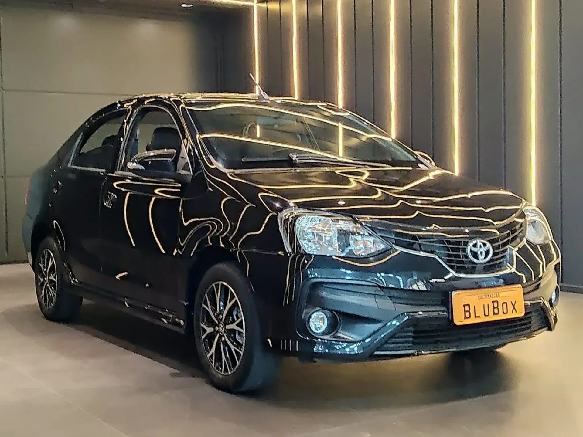 Toyota Etios 1.5 Platinum Sedan 16v Flex 4p Automatico Wmimagem13330968218