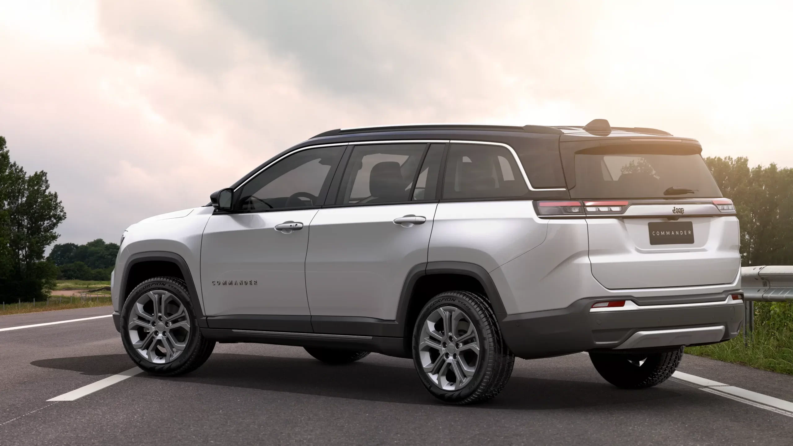 Jeep Commander Longitude 02