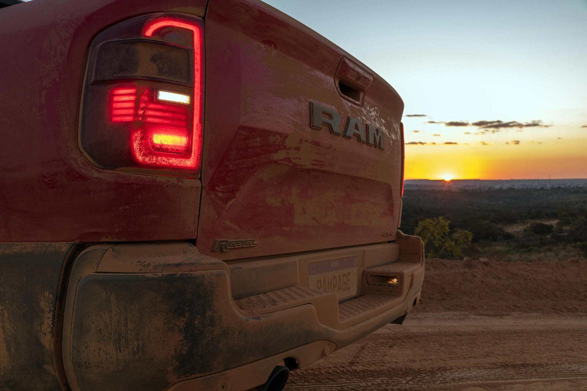 Rampage Rebel 128