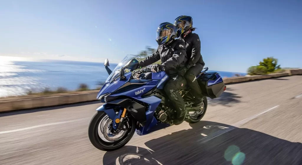 Suzuki Gsx S 1000 Gt (1)