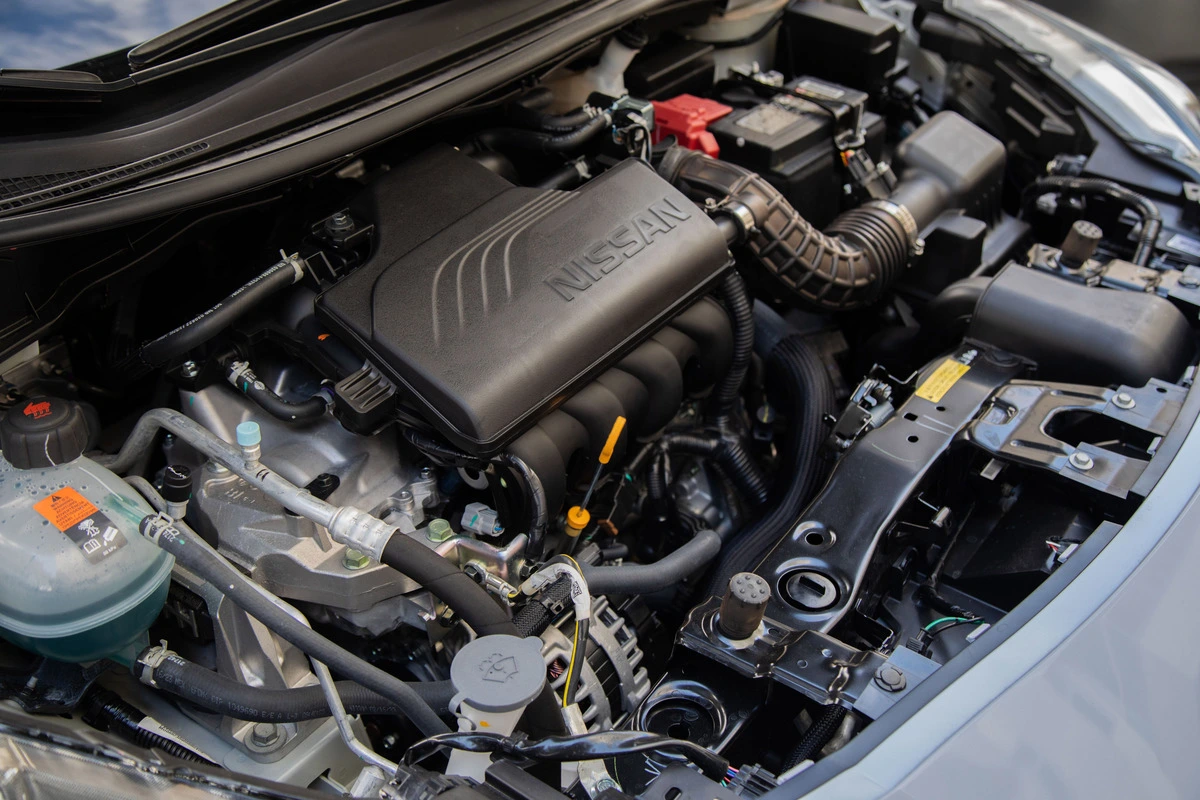 Nissan Versa 2024 Motor F6