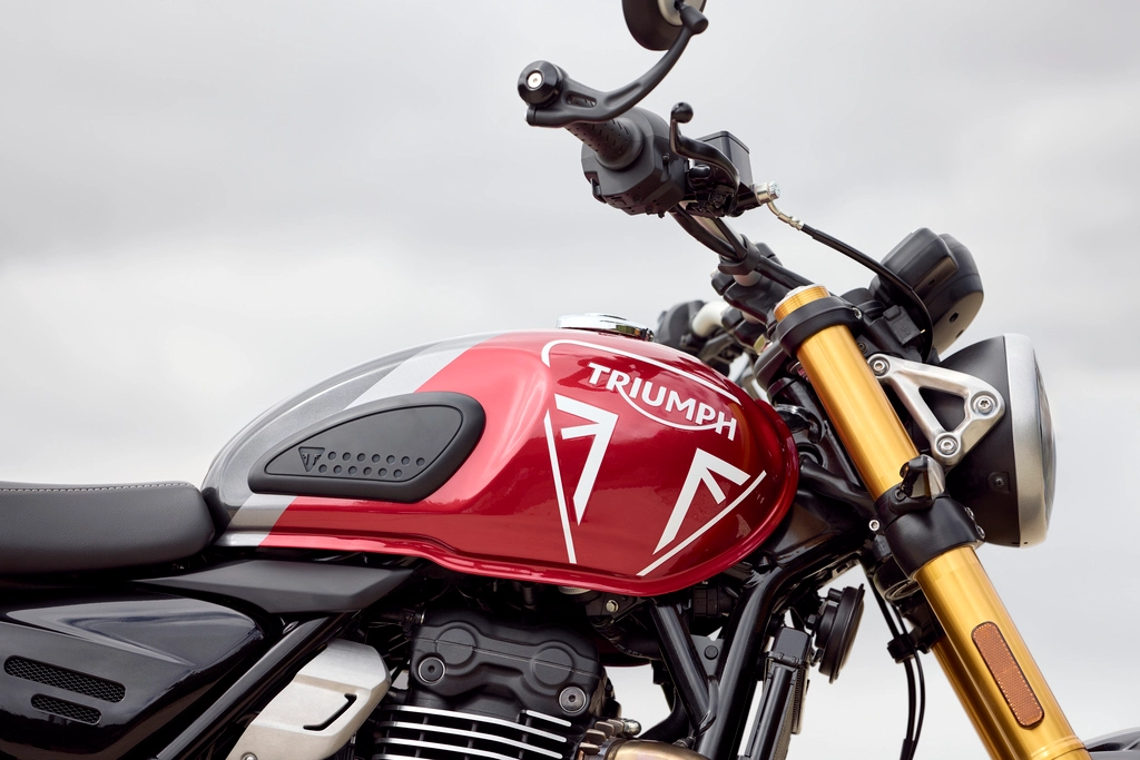 Triumph Speed 400 (1)
