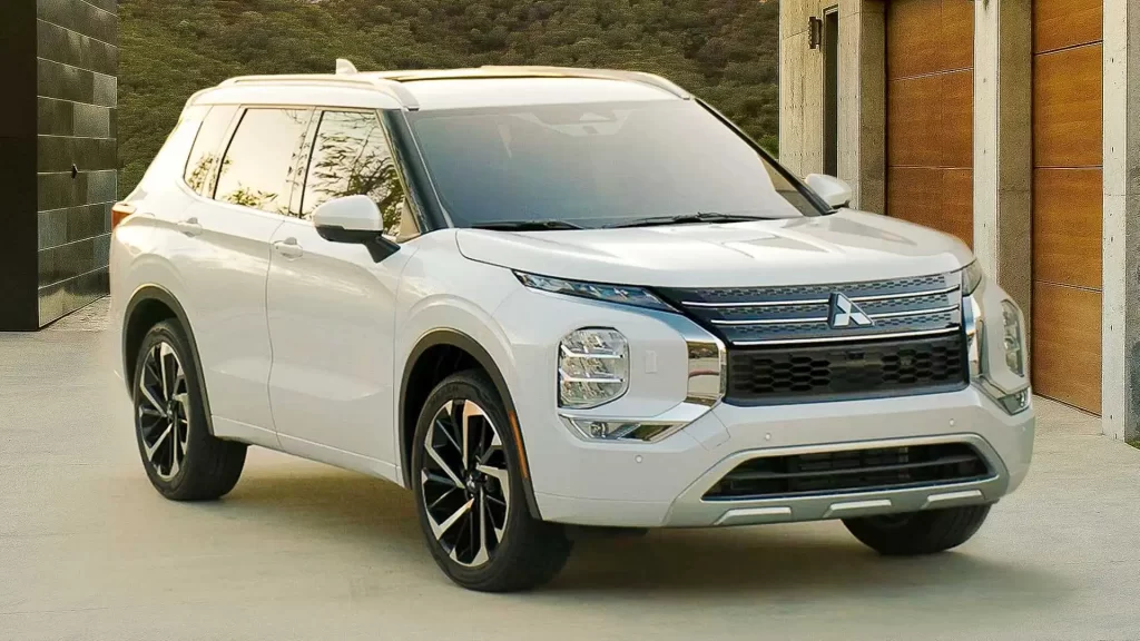 2022 Mitsubishi Outlander Exterior