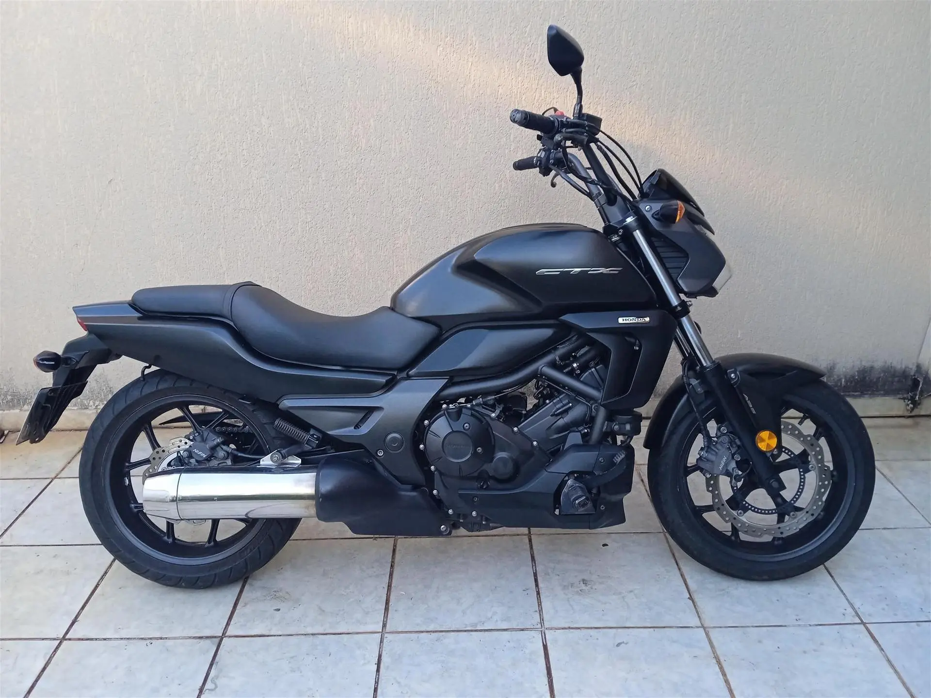 Honda Ctx 700n
