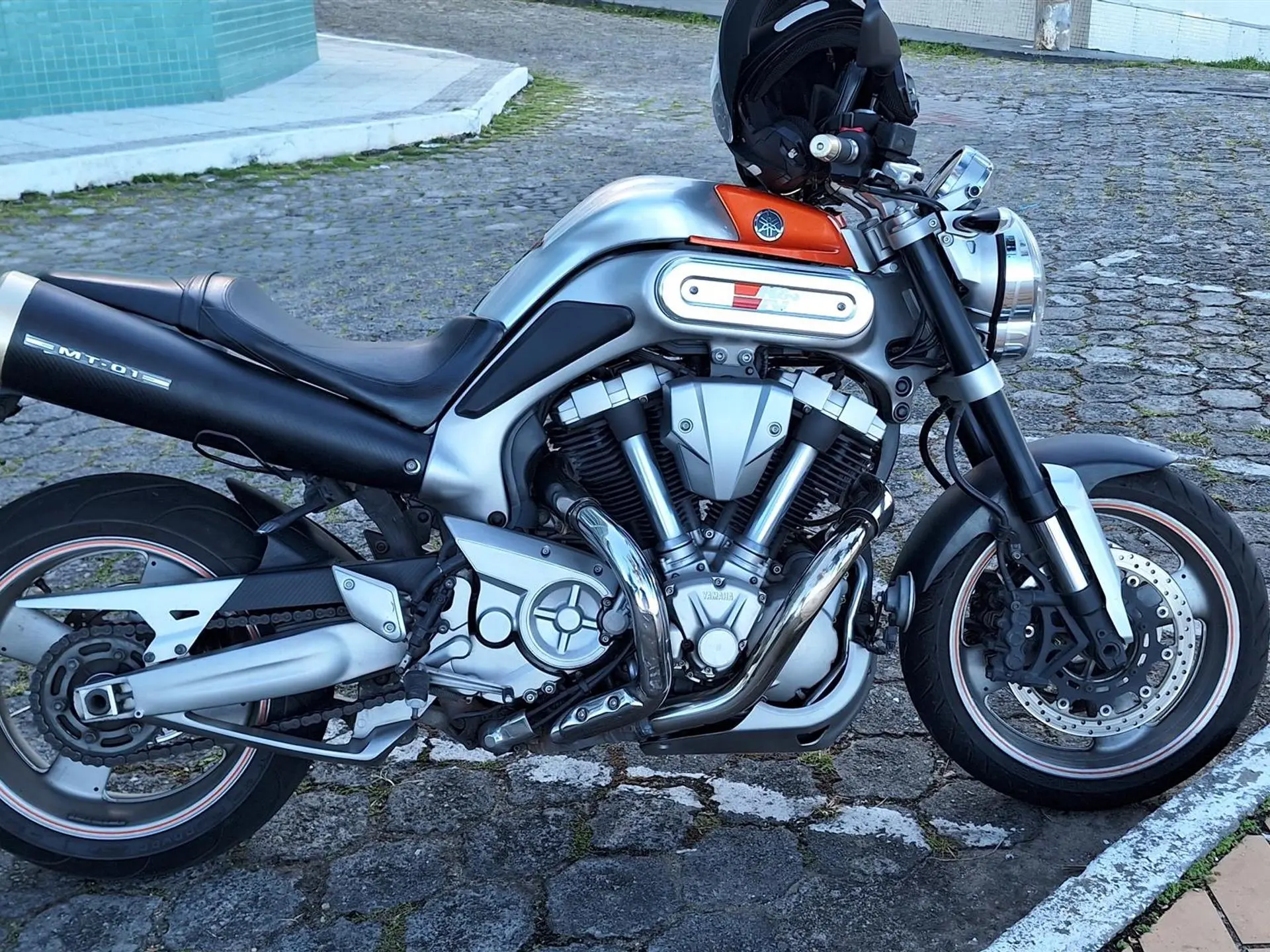 Yamaha Mt 01