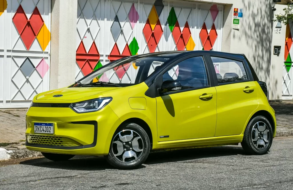 JAC E-JS1 já aparece na lista dos carros elétricos usados por menos de R$ 100 mil