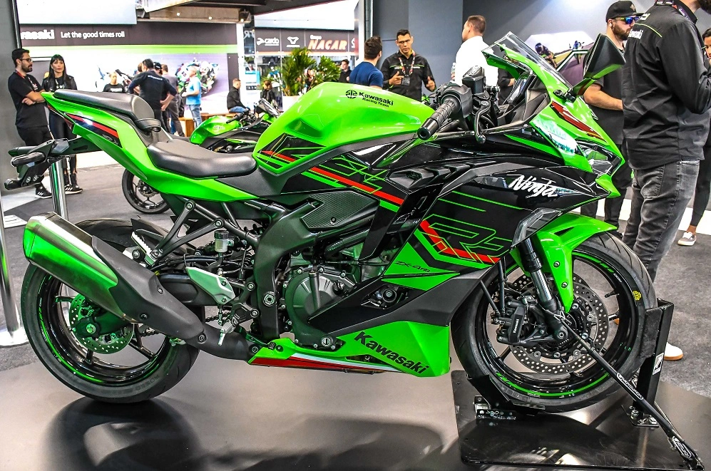 Kawasaki Ninja Zx 4r (6)