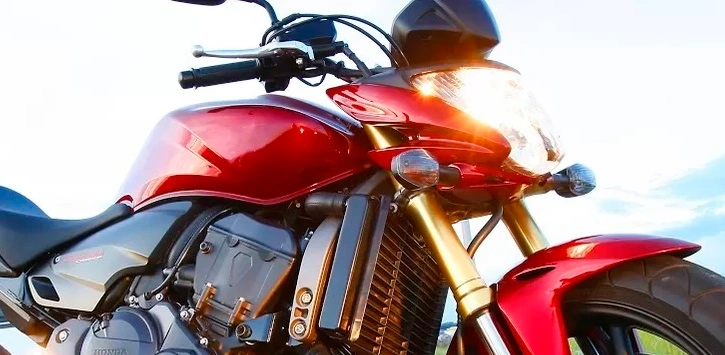 Honda Cb 600f Hornet Vermelha