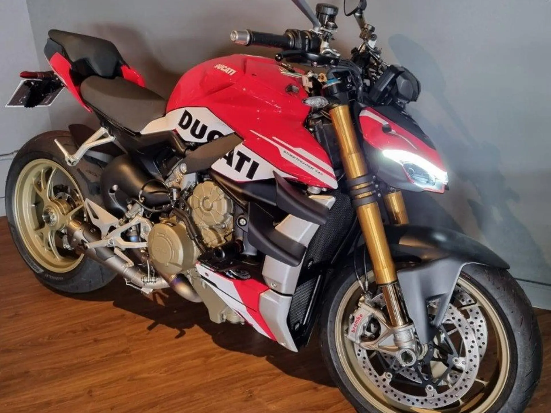 Mega Feirão Ducati Streetfighter V4 S Wmimagem17145798442