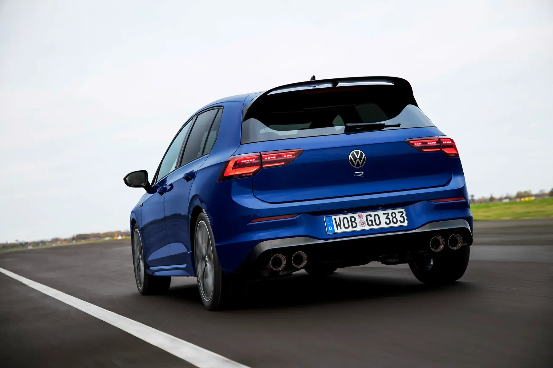 Volkswagen Golf R Performance (4)