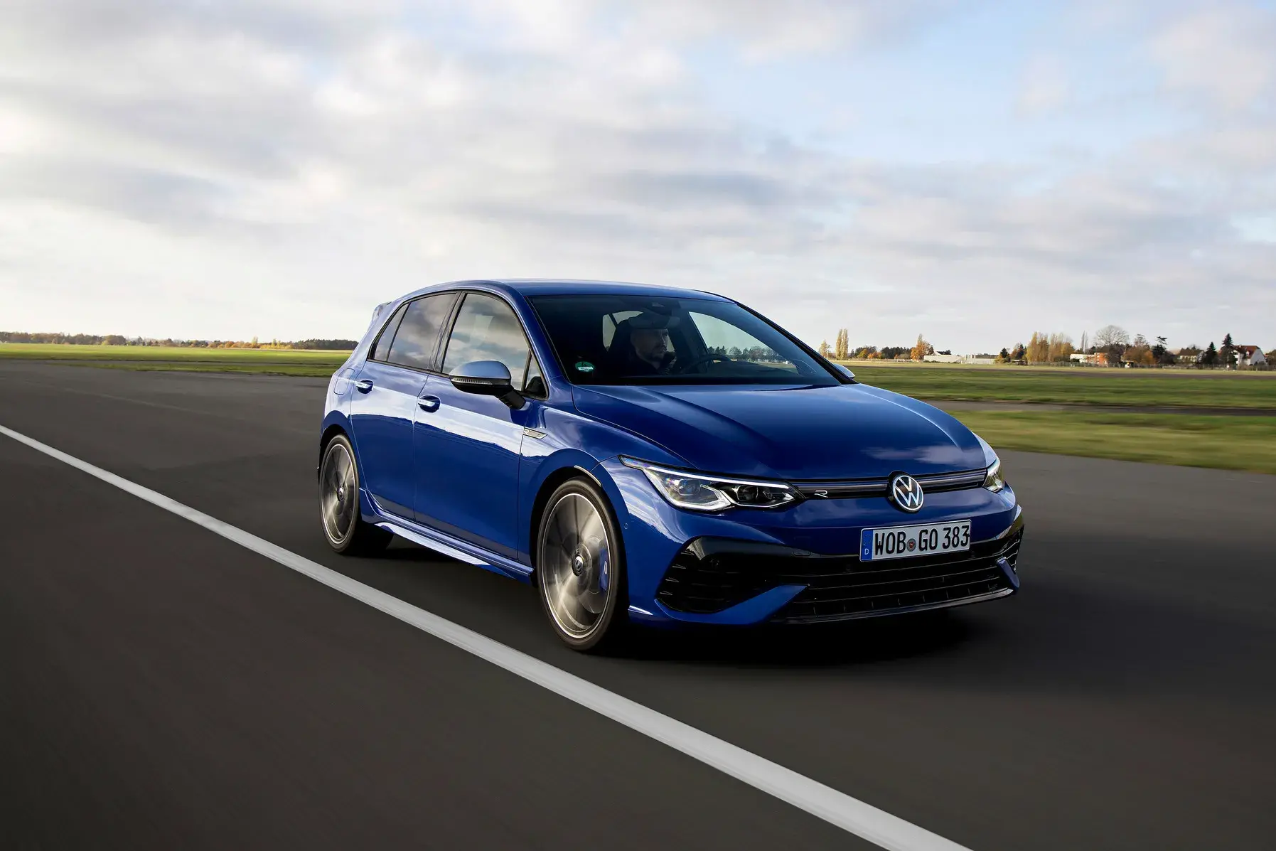 Volkswagen Golf R Performance (1)