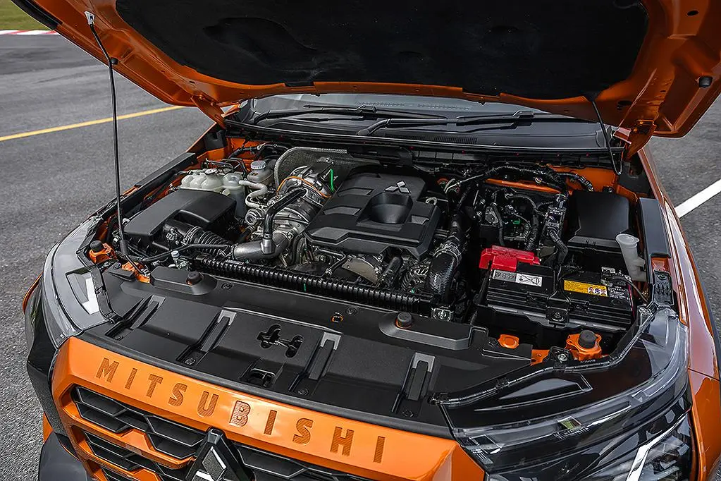 Mitsubishi Triton Highest Spec Detail1