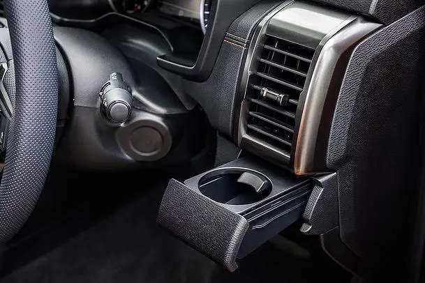 Mitsubishi Triton Highest Spec Interior Details10