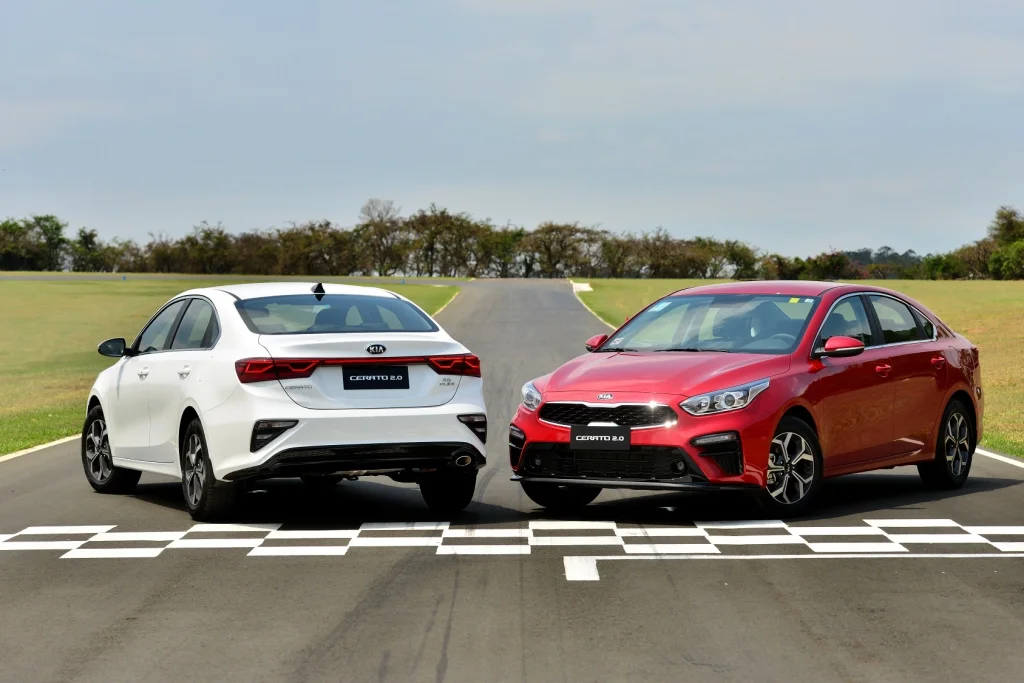 Kia Cerato Destaque