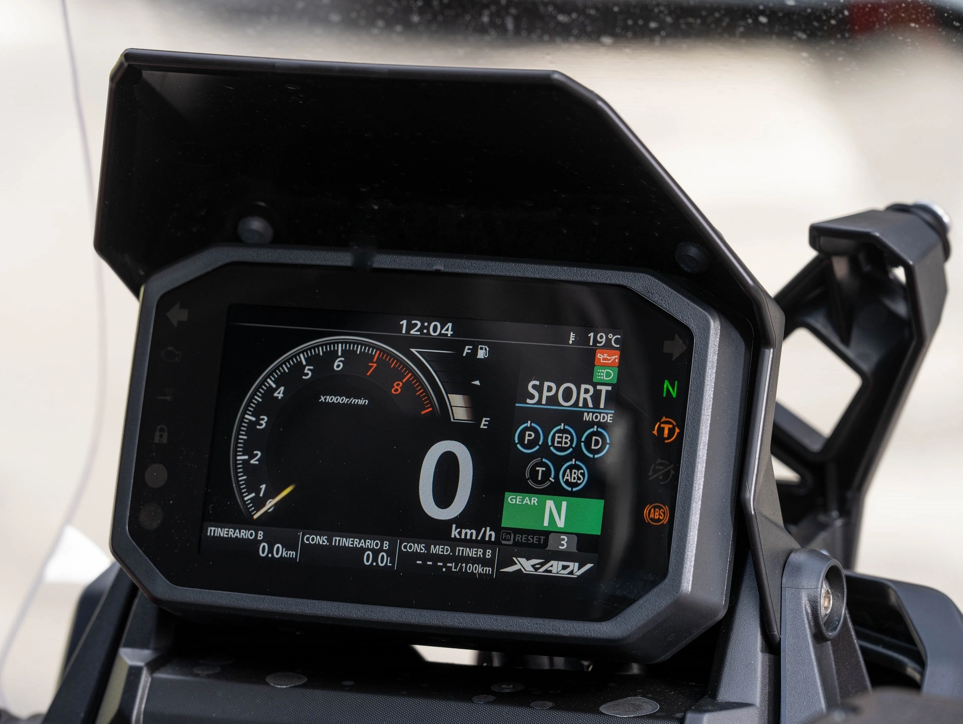 Honda X Adv 750 6