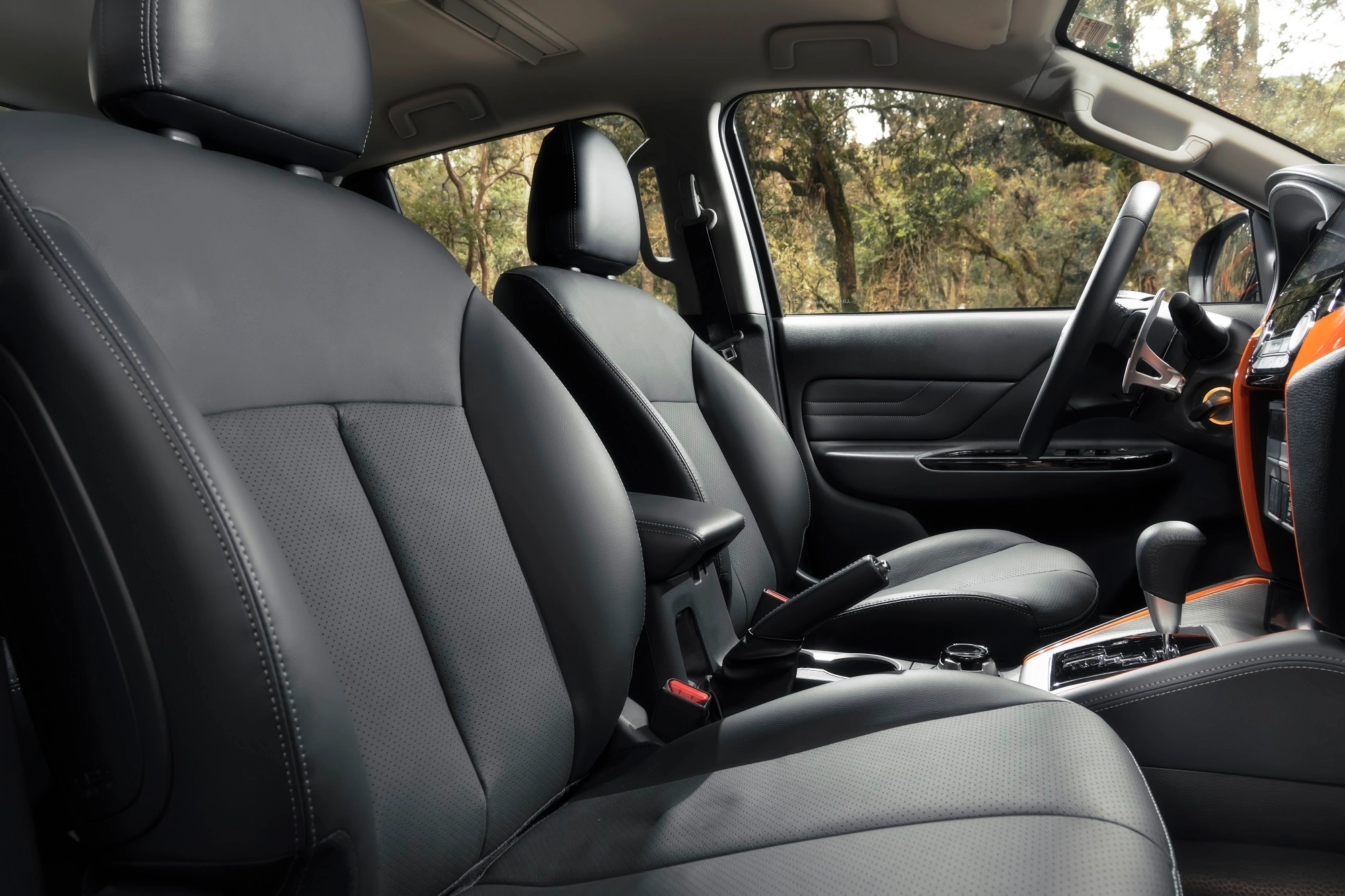 Interior L200 Triton Savana Sertões 2