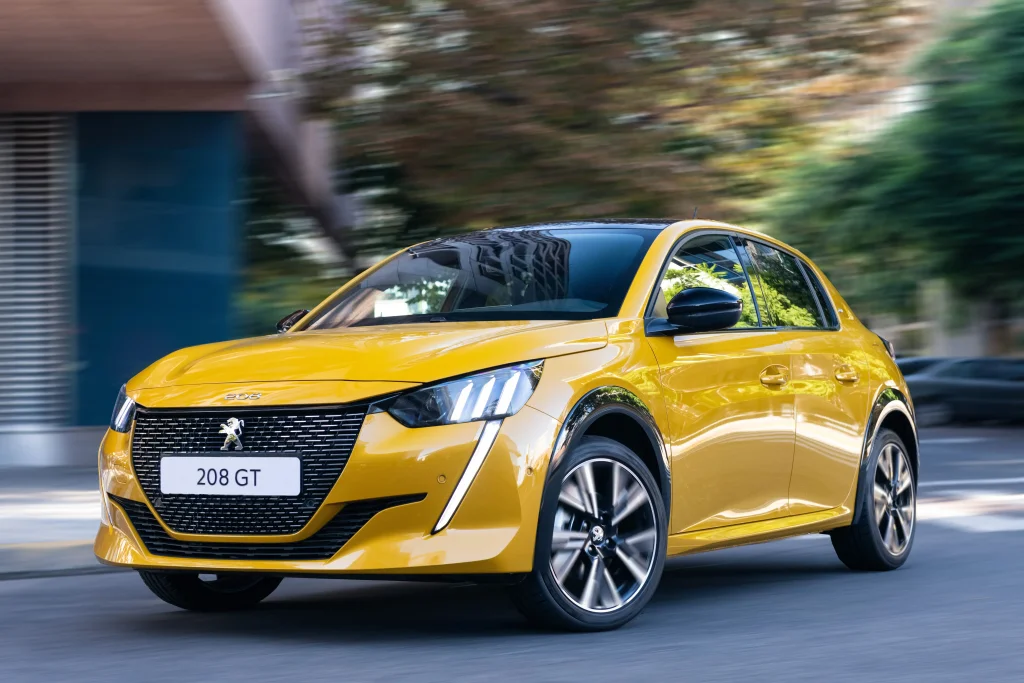 Peugeot 208 Gt (1)