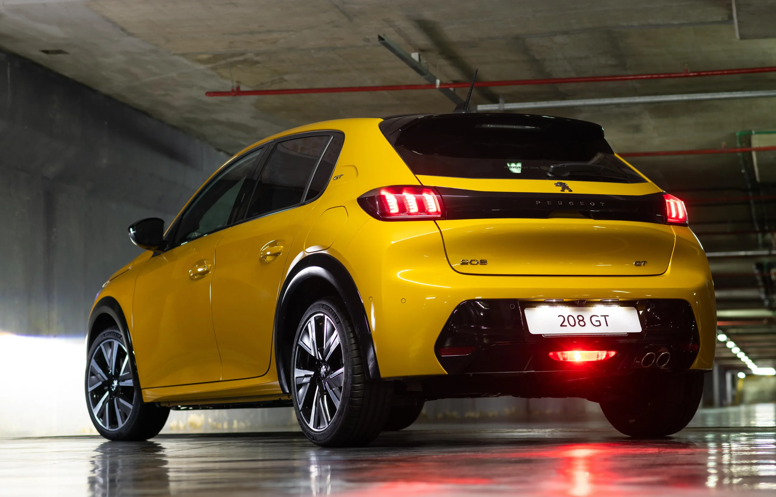Peugeot 208 Gt (5)