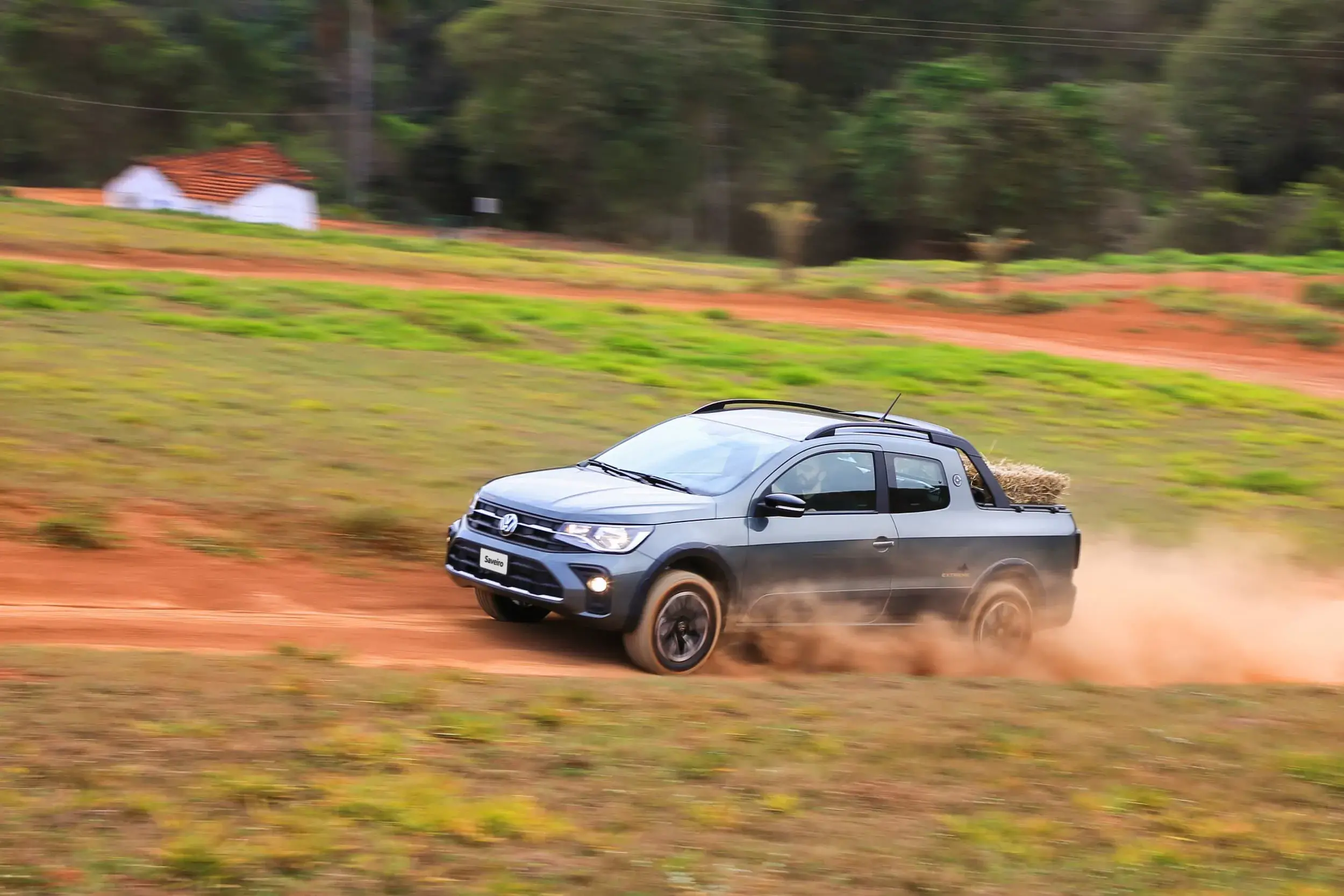 Vw Saveiro Extreme 2024 Ambientada 34